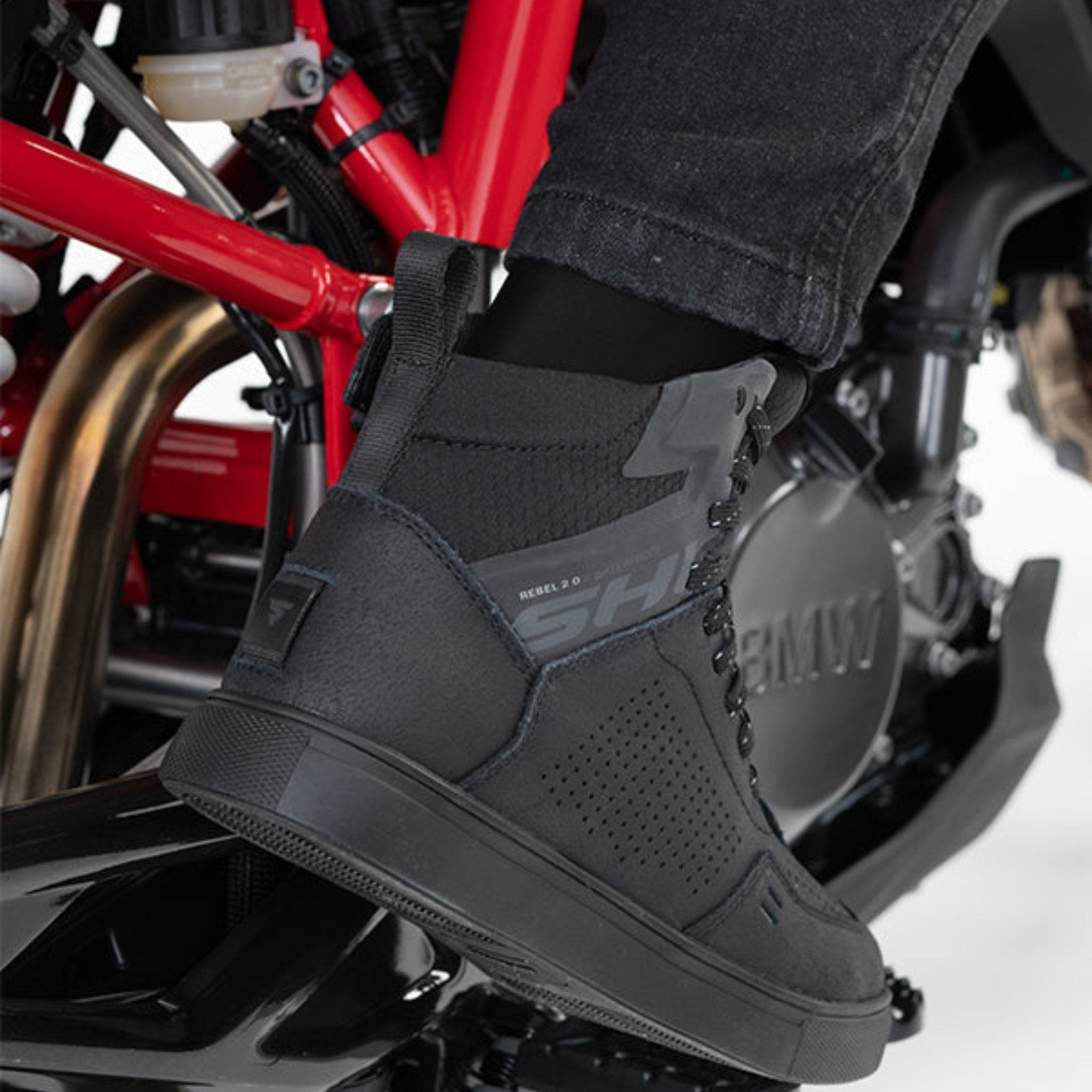Rebel waterproof motorcycle sneakers with black laces from Shima