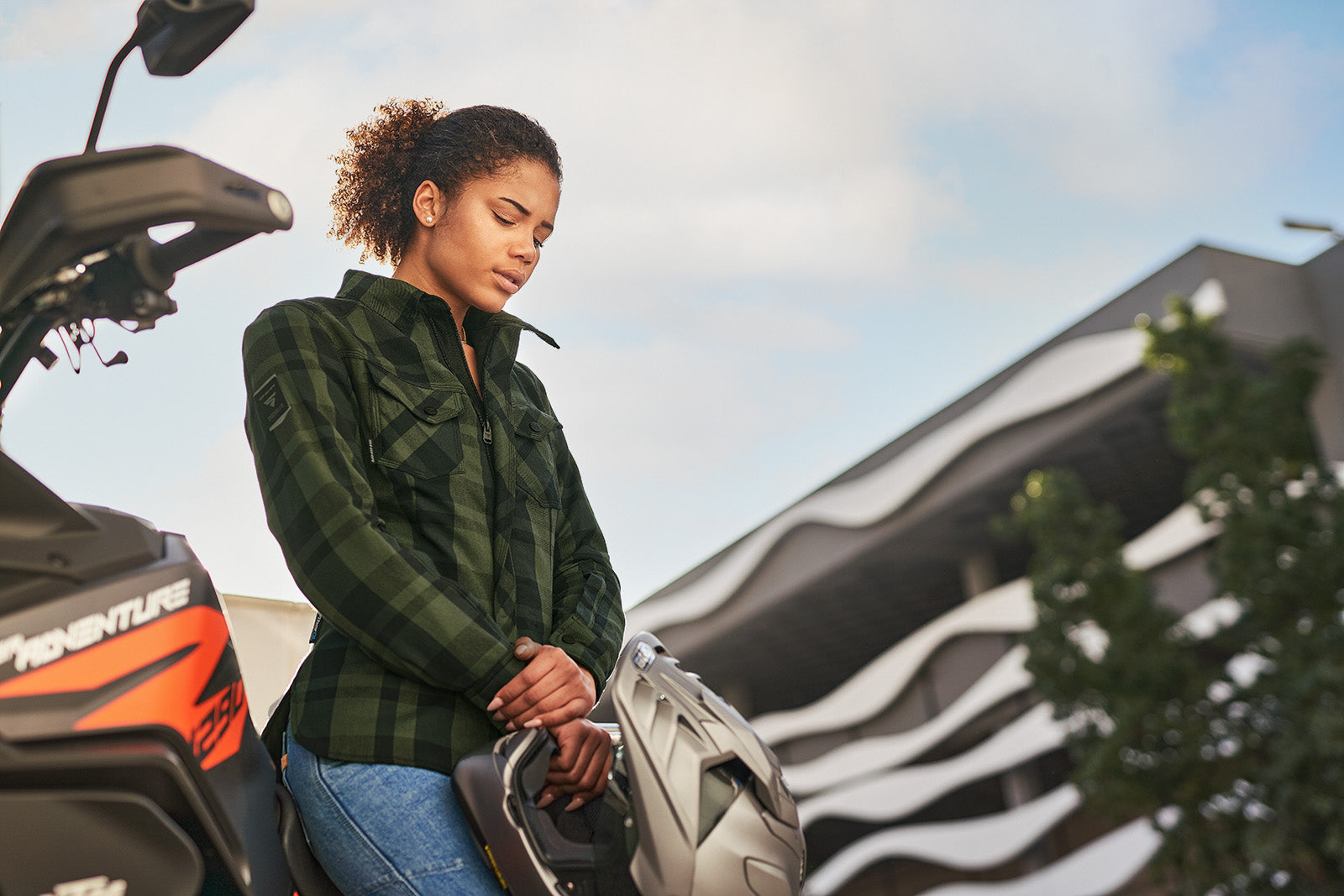 RENEGADE 2.0 GREEN - Lady Summer Motorcycle Shirt | Moto Lounge