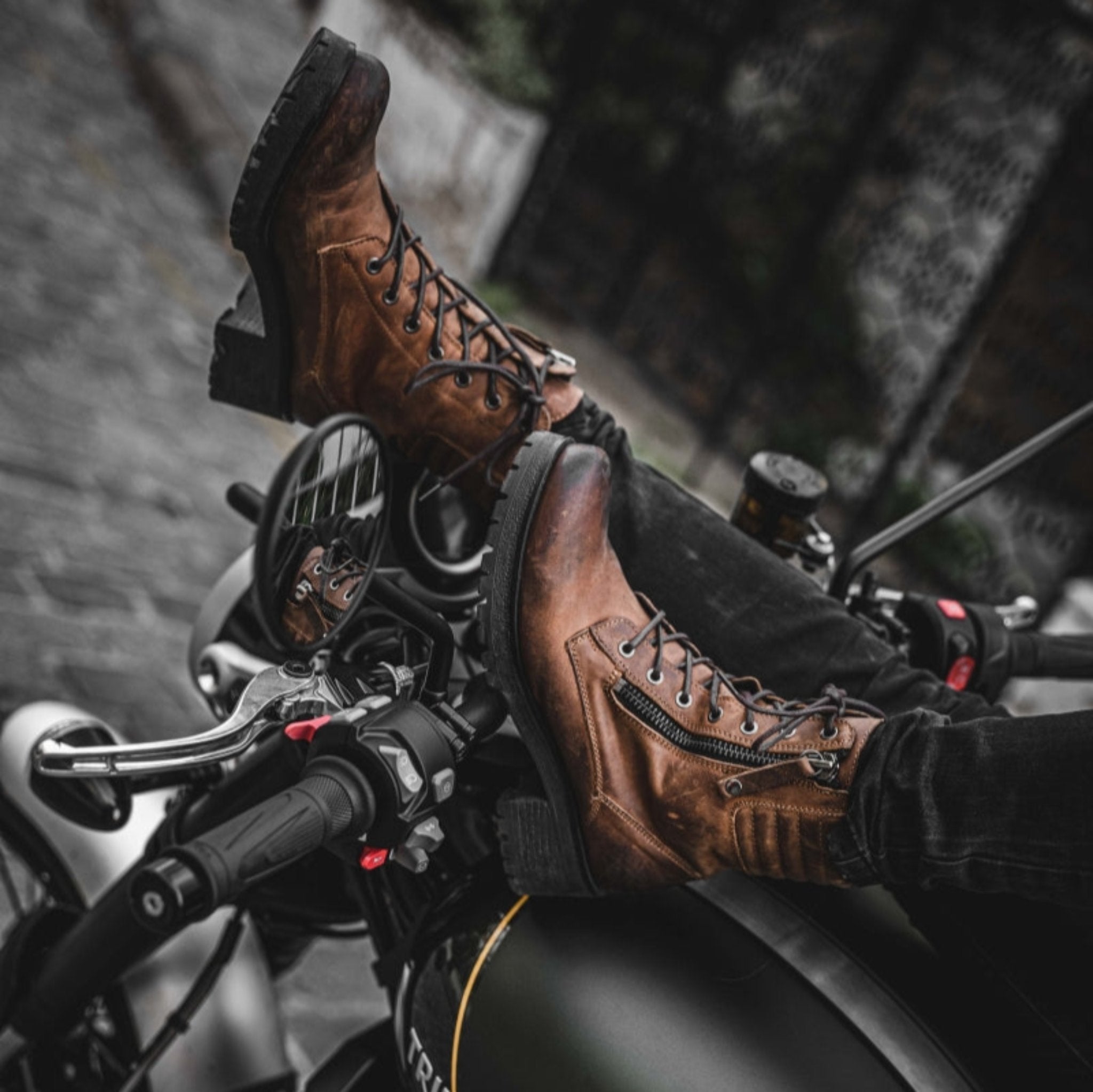 Top 10 Best Women’s Motorcycle Boots for Style & Safety Top 10 Best Women’s Motorcycle Boots for Style & Safety